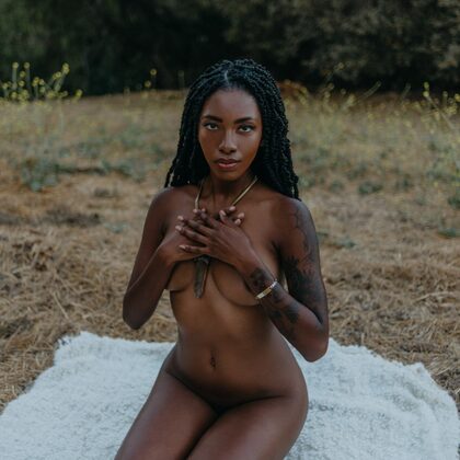 Sarissle 001 13-sarissle-hillside-indulgences-by-playboy.jpg