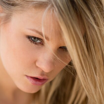 Scarlet Red 004 09-scarlet-red-white-top.jpg