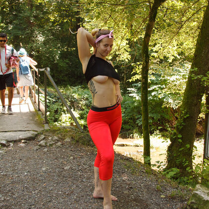 Sera Rossini 002 03-sera-rossini-in-new-age-italy-by-zishy.jpg