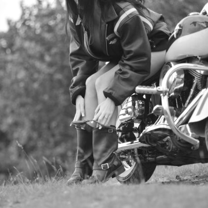 Shannon Smith 001 07-shannon-smith-on-bike.jpg