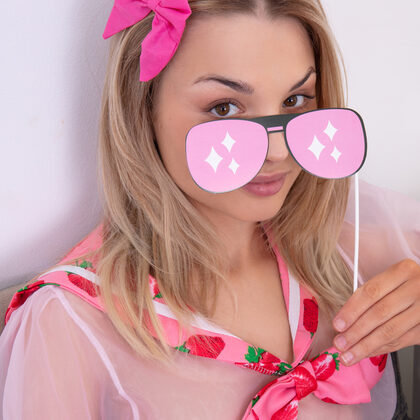 Sheila Wild 002 07-amour-angels-presenting-jesika.jpg