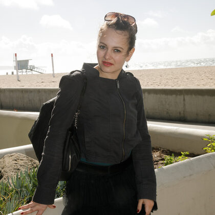 Shelley Fox 003 01-shelley-fox-quite-gusty-by-zishy.jpg