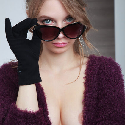 Siya 003 01-siya-teasing-in-sweater-gloves-and-sunglasses.jpg