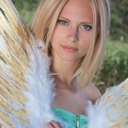 Skarlett 006 01-amour-angel-emma.jpg