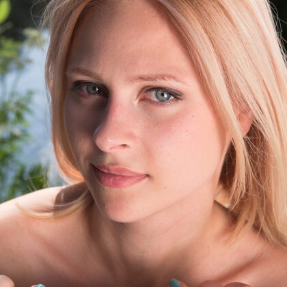 Skarlett 011 19-emma-nude-twister-by-amour-angels.jpg