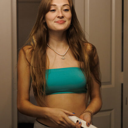 Skyla Kirch 001 03-casual-apartment-vibes-with-zishys-skyla-kirch-in-denim-shorts.jpg