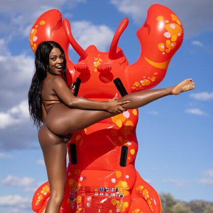 Sofi Vega 001 11-sofi-vega-dark-sofi-by-watch-4-beauty.jpg