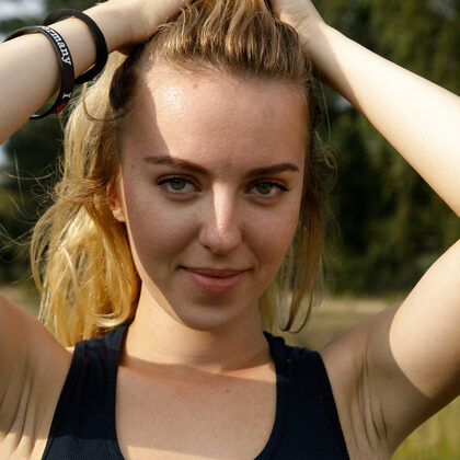 Sonya Buse 003 03-blonde-beauty-outdoors-in-red-shorts-teasing-under-sun.jpg