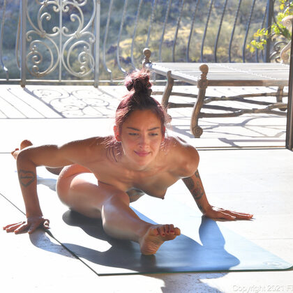 Sophia Sultry 001 10-sophia-fitness-model-by-ftv-girls.jpg