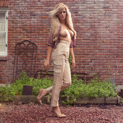 Stephanie Branton 002 08-stephanie-branton-temptation.jpg