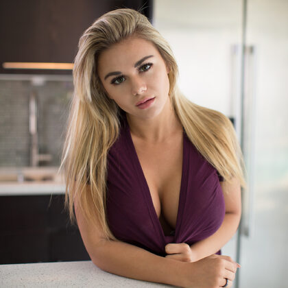 Tahlia Paris 001 04-tahlia-paris-in-the-kitchen.jpg