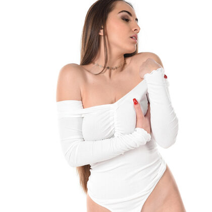 Tatiana Coco 003 06-tatiana-coco-full-bodied-white-by-istripper.jpg