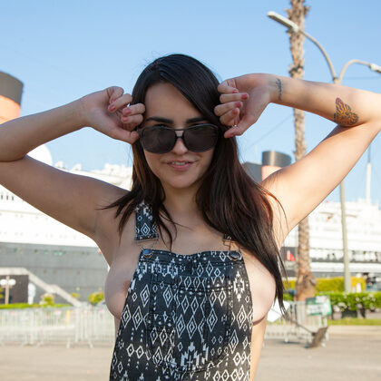 Tawny Henderson 002 01-tawny-henderson-queen-married-by-zishy.jpg