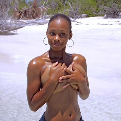 Tierra 003 14-super-hot-tierra-from-domai.jpg