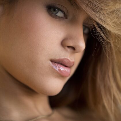 Uma Jolie 020 07-uma-jolie-erotic-gallery.jpg