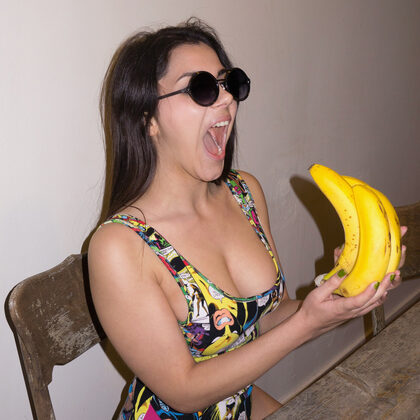 Valentina Nappi 005 06-valentina-nappi-going-bananas-by-zishy.jpg