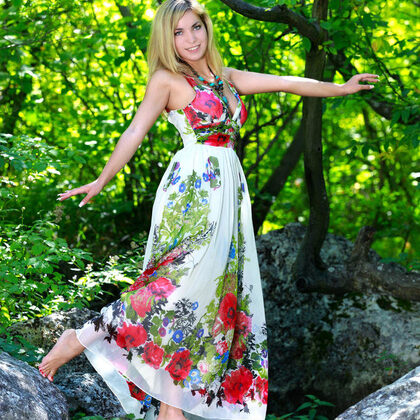 Valeri B 001 06-valeri-b-nude.jpg