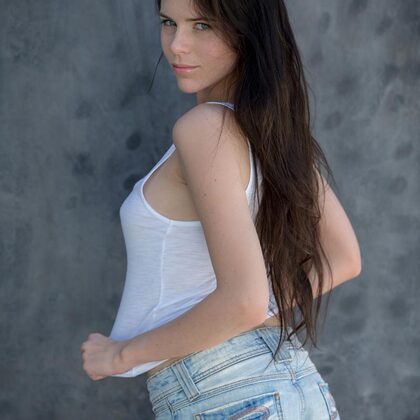 Valeria A 010 12-valeria-denim-shorts.jpg