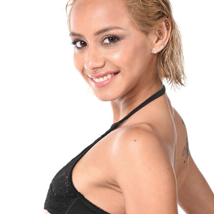 Veronica Leal 006 01-veronica-leal-lock-the-door-by-istripper.jpg