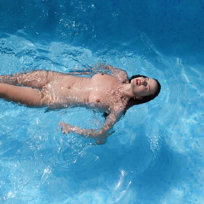 Veronika 032 01-toree-amazing-model-by-watch-4-beauty.jpg