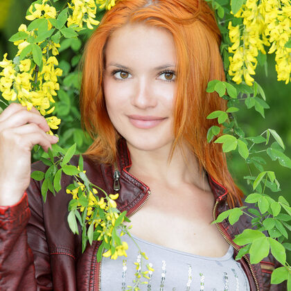 Violla A 038 11-redhead-beautie-violla-a.jpg