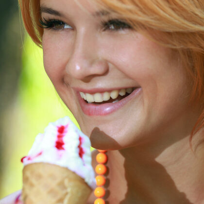 Violla A 039 04-violla-a-in-the-woods.jpg