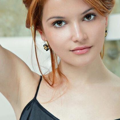 Violla A 043 07-met-art-girl-violla-a.jpg