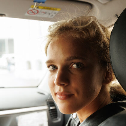 Xenia 005 08-xena-khrabry-flashing-a-smile-in-the-city-wearing-black.jpg