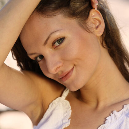 Zhanet A 006 04-zhanet-a-outdoors.jpg